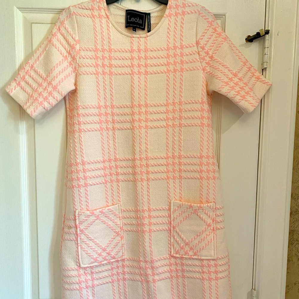 Leota pink windowpane pullover dress